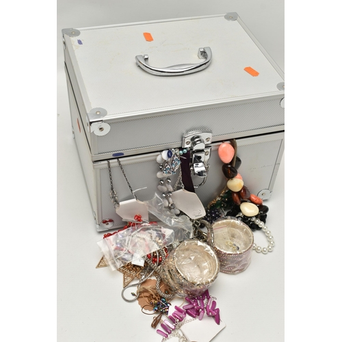 142 - A BOX OF ASSORTED COSTUME JEWELLERY AND A STORAGE BOX,  to include various loose pieces of costume j... 