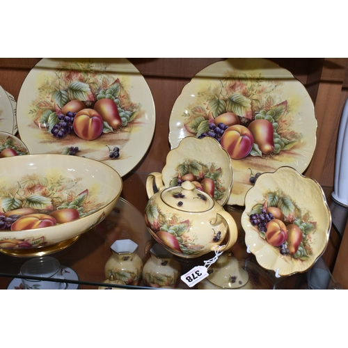 378 - ELEVEN PIECES OF AYNSLEY ORCHARD GOLD TEA AND DINNER WARES, comprising a footed fruit/salad bowl, a ... 