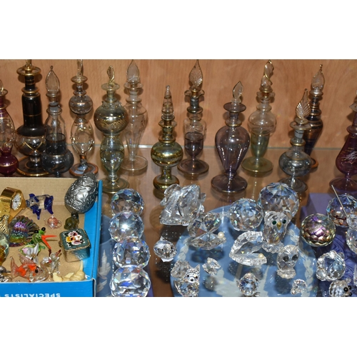 397 - A COLLECTION OF SWAROVSKI CRYSTAL, EGYPTIAN SCENT BOTTLES AND SUNDRY ITEMS, to include Swarovski bea... 