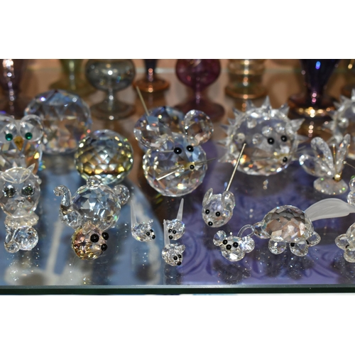 397 - A COLLECTION OF SWAROVSKI CRYSTAL, EGYPTIAN SCENT BOTTLES AND SUNDRY ITEMS, to include Swarovski bea... 