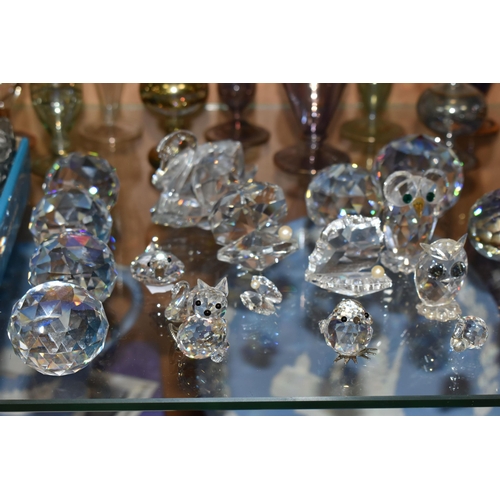 397 - A COLLECTION OF SWAROVSKI CRYSTAL, EGYPTIAN SCENT BOTTLES AND SUNDRY ITEMS, to include Swarovski bea... 