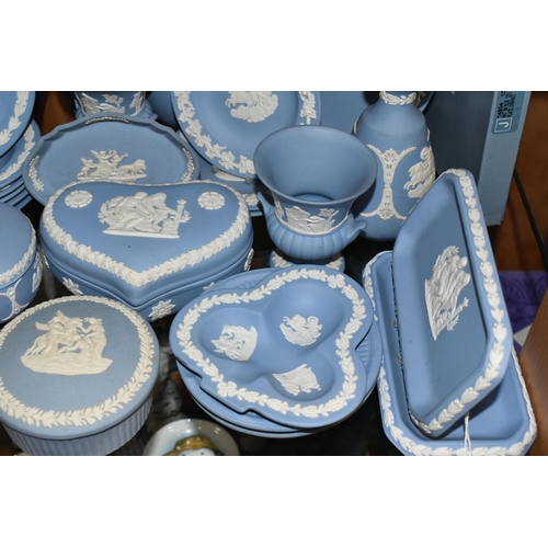 401 - A QUANTITY OF WEDGWOOD JASPERWARES, approximately fifty five pieces, mainly in sage green and pale b... 