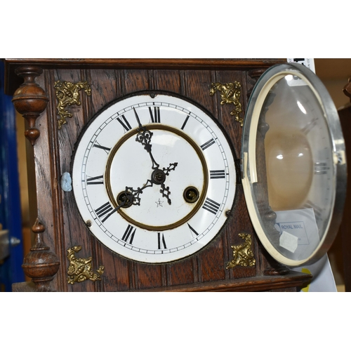 418 - TWO LATE 19TH /EARLY 20TH CENTURY MANTEL CLOCKS, comprising a walnut cased American Ansonia example ... 