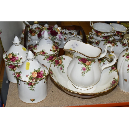 421 - A LARGE QUANTITY OF ROYAL ALBERT 'OLD COUNTRY ROSES' PATTERN DINNER AND TEAWARE, comprising a covere... 