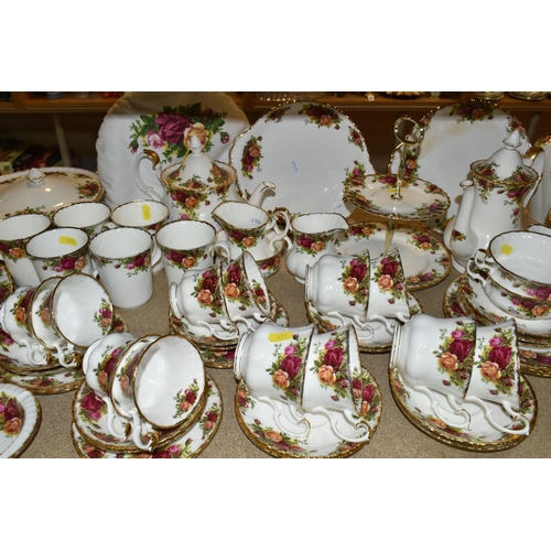 421 - A LARGE QUANTITY OF ROYAL ALBERT 'OLD COUNTRY ROSES' PATTERN DINNER AND TEAWARE, comprising a covere... 