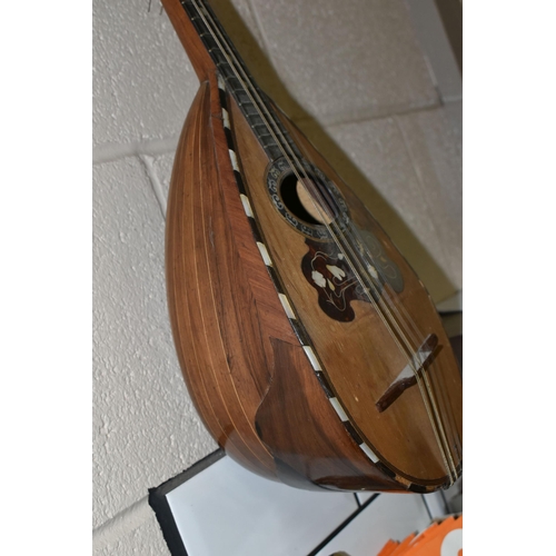 429 - A LATE 19TH CENTURY BOWL BACK  MANDOLIN MADE BY FERNANDO LAPINI OF NAPLES, with a mother of pearl in... 