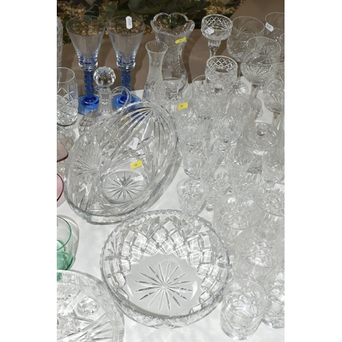 501 - A QUANTITY OF CUT GLASS AND DECORATIVE GLASS WARES ETC, to include a set of six large matching wine ... 