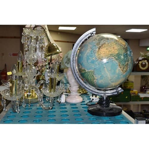 518 - AN ITALIAN GLOBE LAMP, FOUR VARIOUS TABLE LAMPS AND A MODERN GLASS CHANDELIER, one lamp with quartz ... 