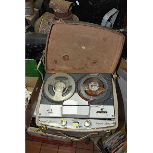 526 - A QUANTITY OF SUNDRY ITEMS ETC, to include magic lantern parts for spares or repair, cast metal lawn... 