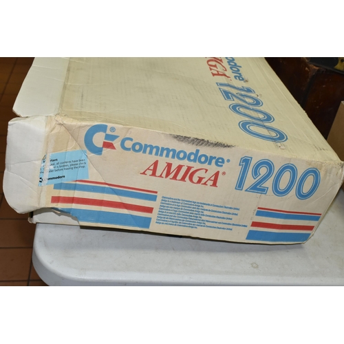 527 - AMIGA 1200 COMPUTER, BOXED, includes two mice and a floppy drive, everything is tested and is in wor... 