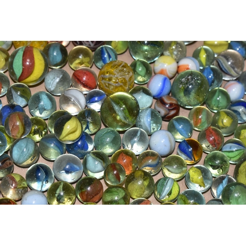 568 - ONE BOX OF VINTAGE MARBLES, with a plastic Solitaire board, assorted colours and styles, condition m... 