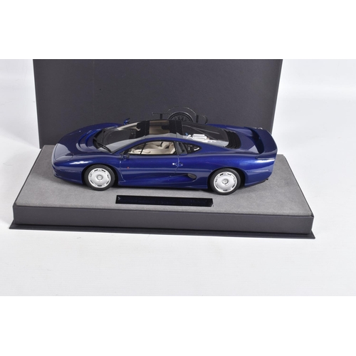 17 - A BOXED TOP MARQUES COLLECTIBLES JAGUAR 220 1:18 MODEL VEHICLE, numbered TOP039B, painted blue with ... 