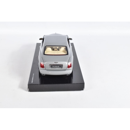 21 - A BOXED MINICHAMPS BENTLEY BROOKLANDS BL 571 1:18 MODEL VEHICLE, ed.11, in Bentley Venusian grey, mo... 