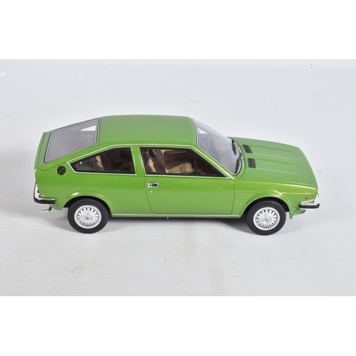 28 - A BOXED LAUDORACING-MODEL ALFASUD SPRINT 1.3 1976 1:18 MODEL VEHICLE, numbered LM096B, painted met g... 