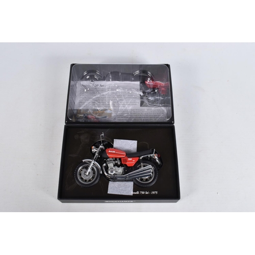 37 - TWO BOXED MINICHAMPS PAULS MODEL ART CLASSIC BIKE SERIES 1:12 MODEL MOTORBIKES, a Laverda Jota 180 1... 