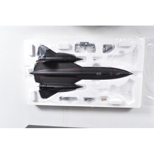 5 - A BOXED CENTURY WINGS, WINGS OF HEROES LOCKHEED MARTIN SR-71 BLACKBIRD 1:72 MODEL MILITARY AIRCRAFT,... 