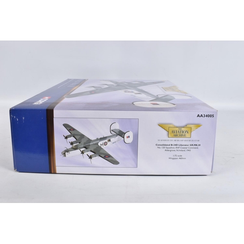 53 - A BOXED LIMITED EDITION CORGI AVIATION ARCHIVE WORLD WAR II BOMBERS ON THE HORIZON CONSOLIDATED B-24... 