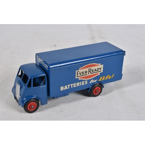 104 - A BOXED MACCANO PRODUCTS DINKY SUPERTOYS GUY VAN   EVER READY   MODEL DIE-CAST VEHICLE, number 918, ... 