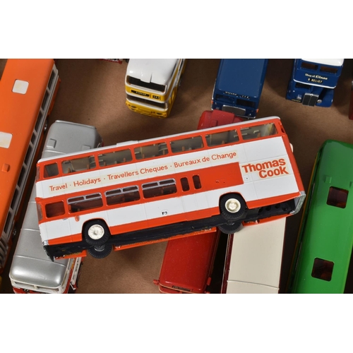 82 - A COLLECTION OF CONSTRUCTED WHITE METAL, RESIN AND PLASTIC BUS AND COACH MODEL KITS, all are 4mm 1/7... 