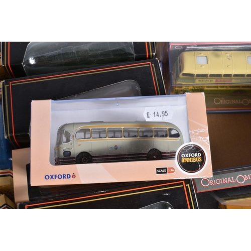 88 - A QUANTITY OF ASSORTED BOXED MODERN BUS AND COACH MODELS, to include E.F.E., Corgi OOC, Oxford Dieca... 