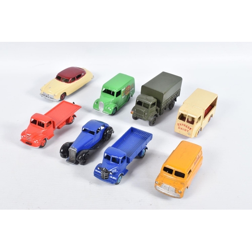 110 - A QUANTITY OF UNBOXED AND ASSORTED DIECAST VEHICLES, mainly Dinky Toys, including a collection of re... 