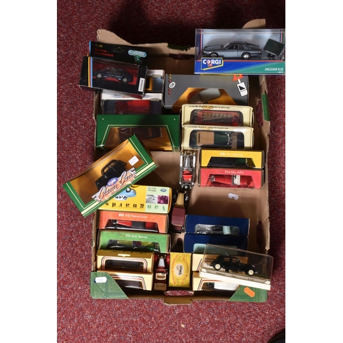 112 - A QUANTITY OF BOXED AND UNBOXED ASSORTED DIECAST AND PLASTIC VEHICLES, to include unboxed Victory In... 