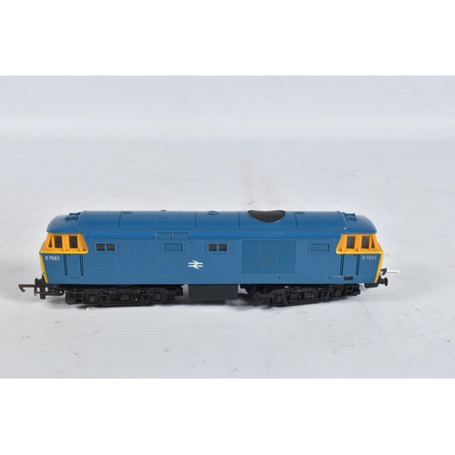 150 - FOUR UNBOXED OO GAUGE LOCOMOTIVES, Lima class 52 'Western', repainted in B.R. blue livery but has no... 