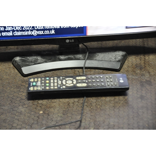 1058 - A LG 22MT49DF 22in TV with remote (PAT pass and working) (Condition: some scratches to middle of scr... 