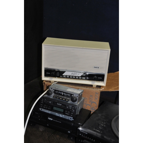 1118 - A SELECTION OF VINTAGE HI FI EQUIPMENT comprising of a Bang and Olufsen Beocentre 3600 music centre ... 