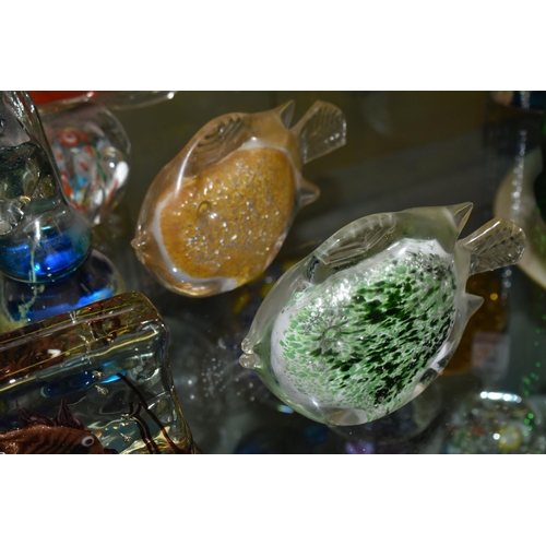 619 - A COLLECTION OF ELEVEN GLASS ANIMAL, BIRD AND FISH  PAPERWEIGHTS AND ORNAMENTS, including three Mdin... 