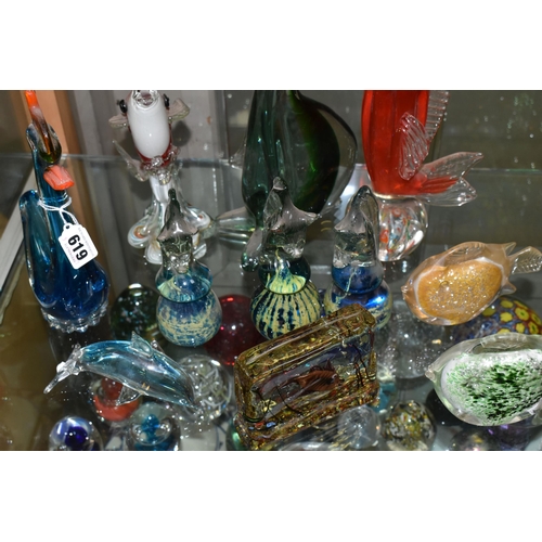 619 - A COLLECTION OF ELEVEN GLASS ANIMAL, BIRD AND FISH  PAPERWEIGHTS AND ORNAMENTS, including three Mdin... 