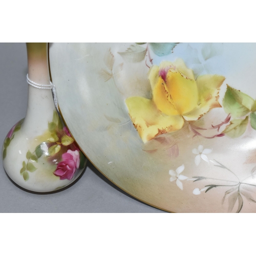 624 - THREE PIECES OF ROYAL WORCESTER PORCELAIN, comprising a comport painted with roses, iron red no. W 6... 