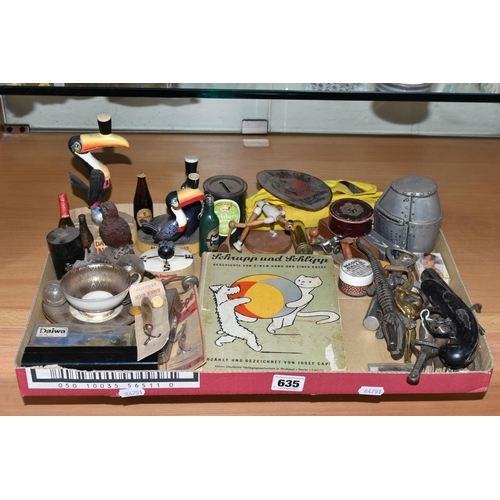 635 - A BOX OF COLLECTABLES OF FISHING, BREWERY / ADVERTISING INTEREST, ETC, including an Enesco Guinness ... 