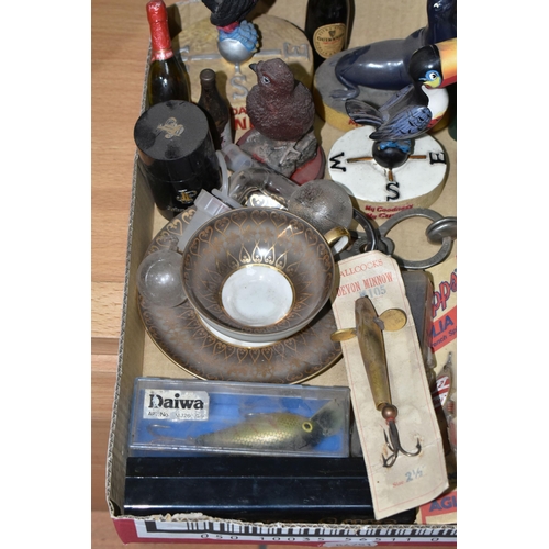 635 - A BOX OF COLLECTABLES OF FISHING, BREWERY / ADVERTISING INTEREST, ETC, including an Enesco Guinness ... 
