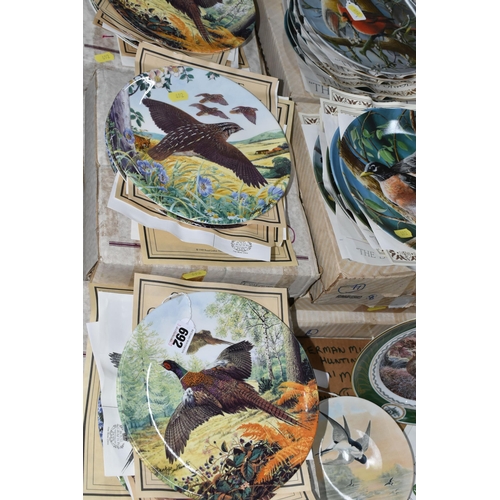692 - THIRTY NINE BIRD THEMED COLLECTORS PLATES, mainly boxed, series comprising eleven x Royal Grafton 'T... 