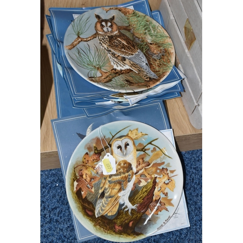 697 - SIX FRANKLIN MINT OWLS AND TWO SETS OF OWL THEMED COLLECTOR'S PLATES, comprising 'the Screech Owl', ... 