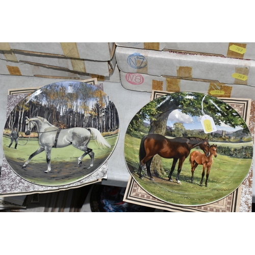 703 - A QUANTITY OF EQUESTRIAN AND FARMING THEMED COLLECTOR'S PLATES AND TANKARD, comprising a Franklin Mi... 