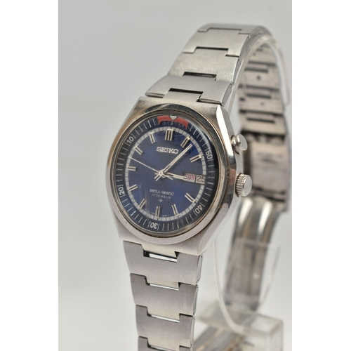 10 - A SEIKO DAY DATE BELL-MATIC WRISTWATCH blue dial with silver colour hourly applied markers, silver c... 