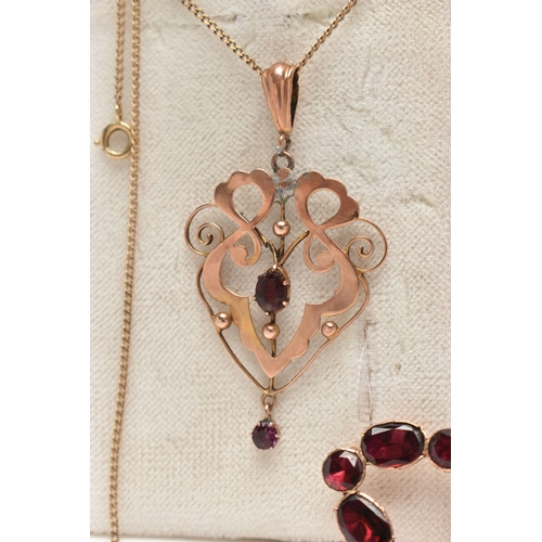 91 - AN EARLY 20TH CENTURY GARNET BROOCH AND LAVALIER PENDANT, four oval cut and four circular cut foiled... 