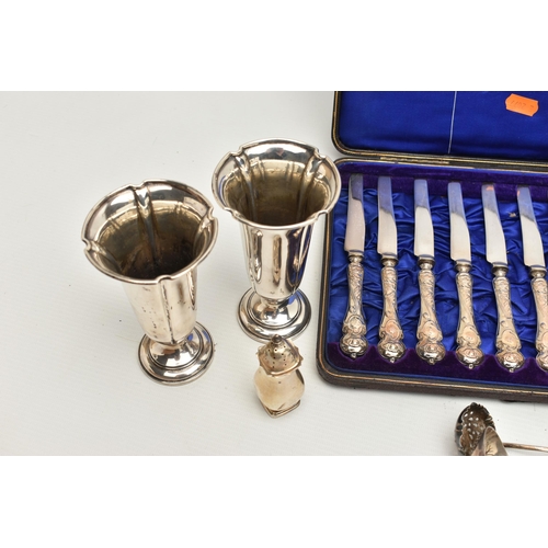 248 - A PARCEL OF ASSORTED SILVER, comprising an Edwardian cased set of twelve silver handled tea knives, ... 