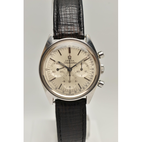 20 - AN OMEGA SEAMASTER CHRONOGRAPH WRISTWATCH, the silver colour dial, with black enamel silver colour h... 