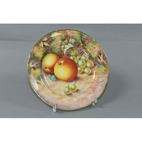 432 - A ROYAL WORCESTER HAND PAINTED FRUIT STUDY SIDE PLATE, signed (John) Freeman, painted with apples an... 