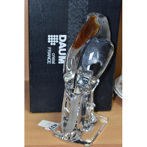 437 - A BOXED DAUM CRYSTAL FIGURE, of a Toucan, signed to the side of its base, approximate height 23cm x ... 