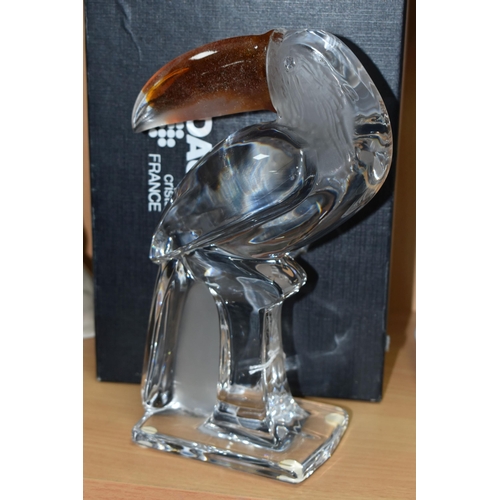 437 - A BOXED DAUM CRYSTAL FIGURE, of a Toucan, signed to the side of its base, approximate height 23cm x ... 