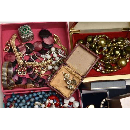 107 - A BOX OF ASSORTED ITEMS, to include various pieces of costume jewellery to include imitation pearls,... 