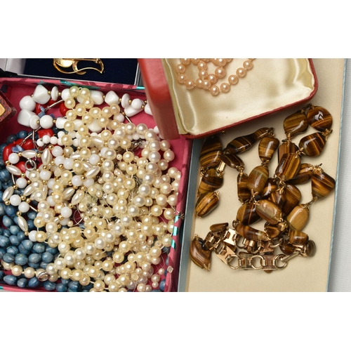 107 - A BOX OF ASSORTED ITEMS, to include various pieces of costume jewellery to include imitation pearls,... 