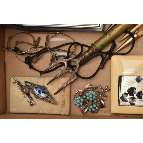 114 - A BOX OF COLLECTABLES AND COSTUME JEWELLERY, including an Elizabeth II silver engine turned compact,... 