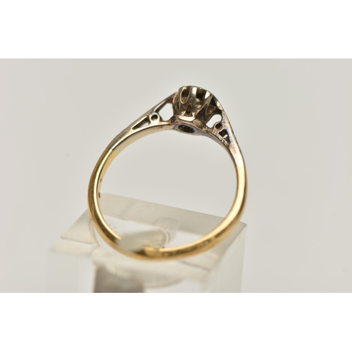 61 - AN 18CT GOLD DIAMOND RING, a single round brilliant cut diamond, prong set in an illusion setting, l... 