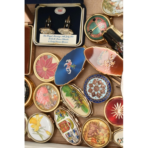 117 - ASSORTED PILL BOXES, COMPACTS ETC, to include twenty three pills boxes of various designs, four lips... 