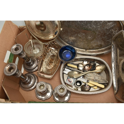 124 - A BOX OF ASSORTED WHITE METAL WARE, to include a pair of silver plated 'Viner' candle sticks, a pair... 